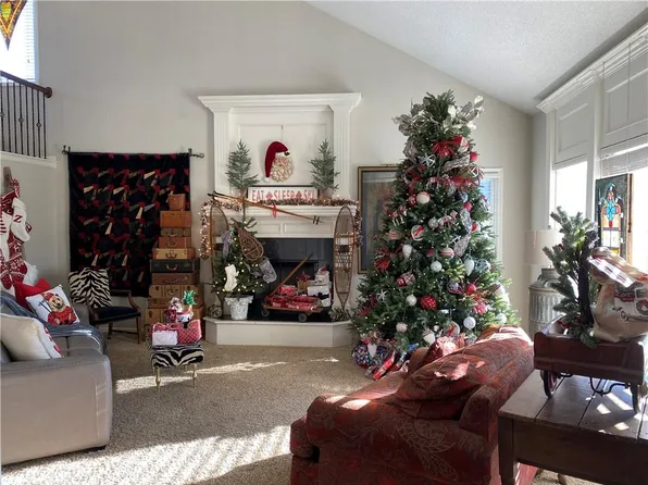 20923 W 61st St, Shawnee, KS 66218