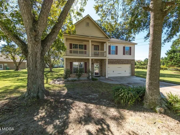 122 Meadows Walk Dr, Byron, GA 31008