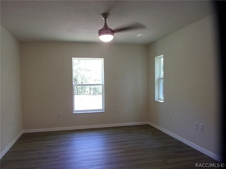 916 Independence Hwy — Photo 8