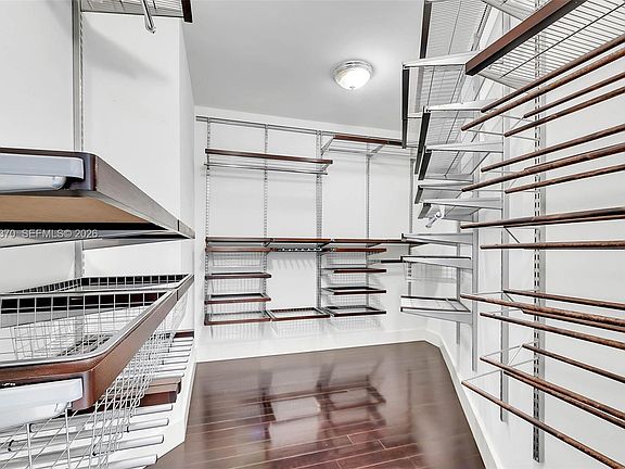 4th image of 848 Brickell Key Dr APT 1906