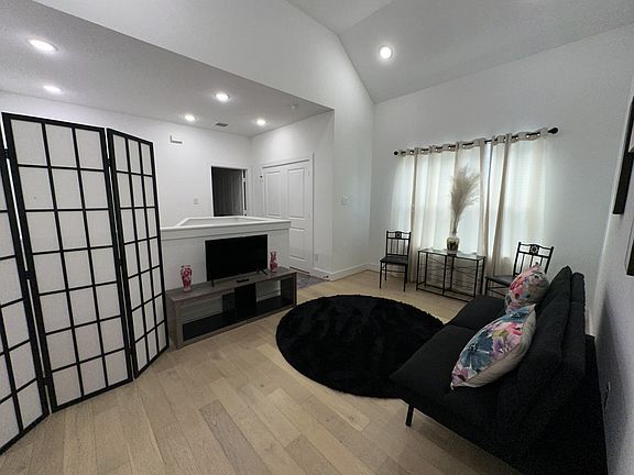 3rd image of 1711 Ruth St Unit A