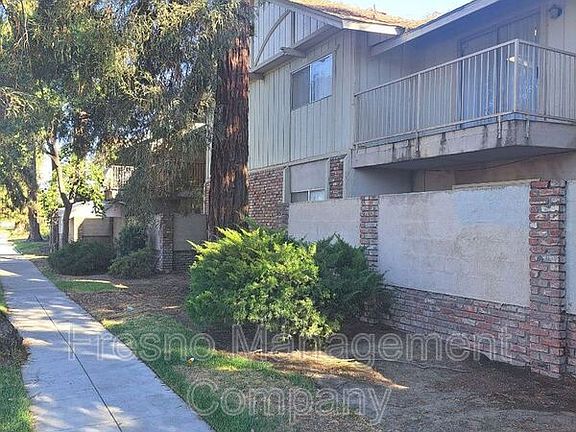 3rd image of 409 S Waverly Ln APT B