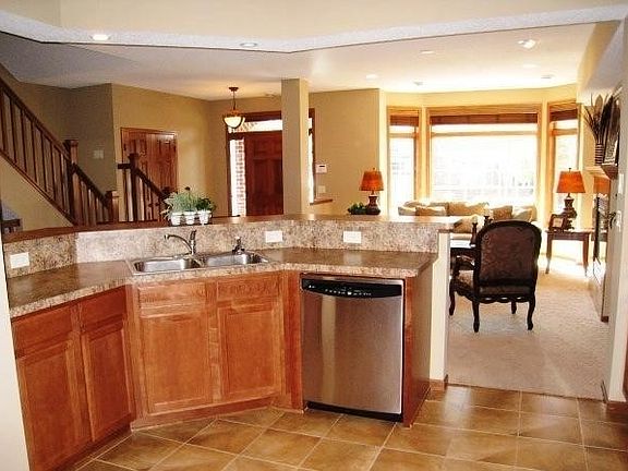 4th image of 10778 Falling Water Ln Unit B