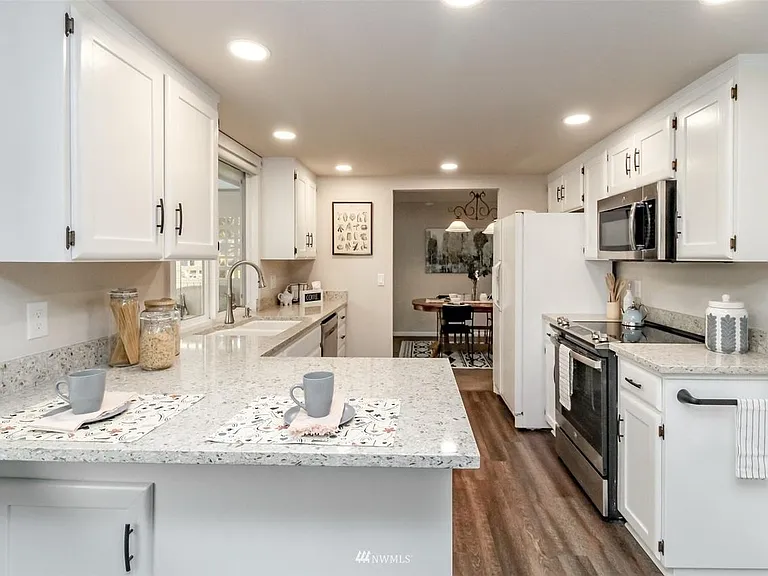3235 S 366th St — Photo 14