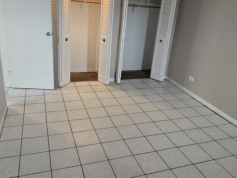 2131 Narcissus Ave #2W — Photo 14