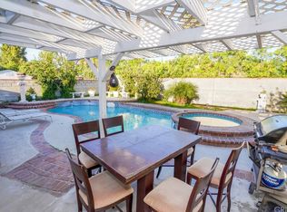 6934 Balboa Blvd, Van Nuys, CA 91406