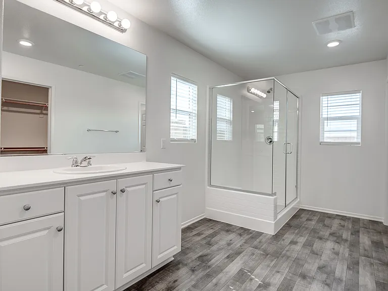 Primary On-Suite Bathroom