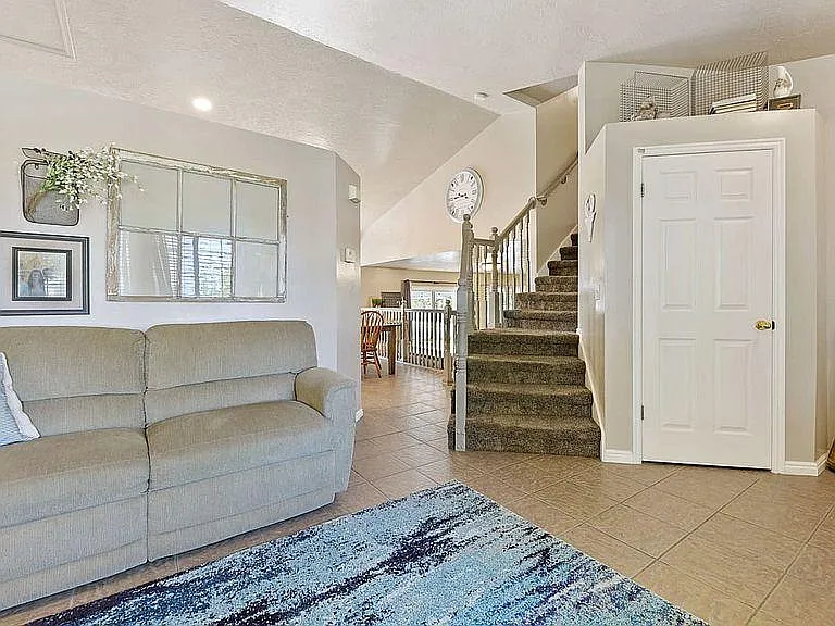 1043 N 2525 W — Photo 6