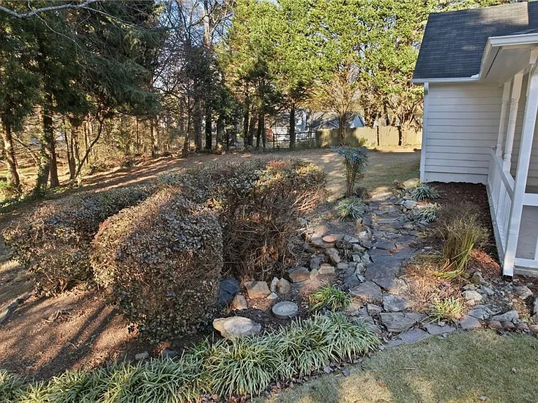 2110 Meadow View Ct — Photo 39