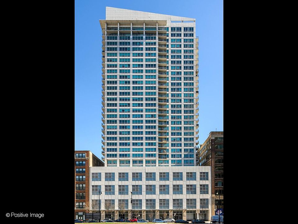 1st image of 701 S Wells St APT 3306