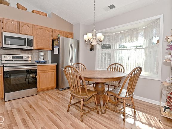 5th image of 4934 Common Vista Way