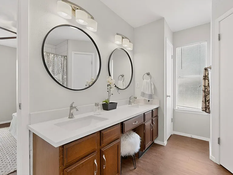 3403 Burliegh Cv — Photo 13