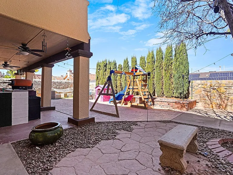 12517 Sun Spirit Dr — Photo 37