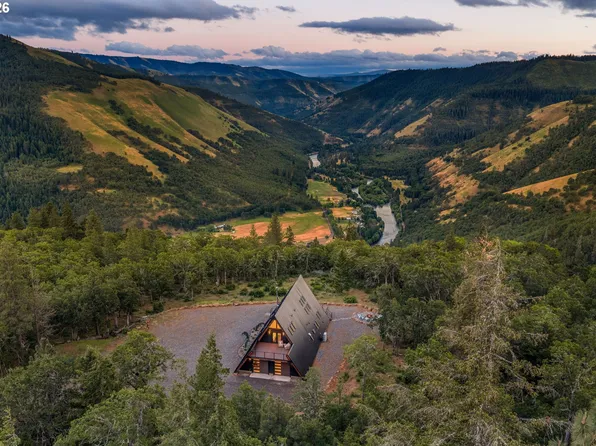 20 Incline Dr, Lyle, WA 98635
