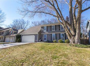 8324 Twilight Ln, Lenexa, KS 66219