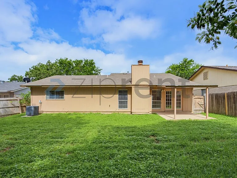 8318 Tuxford — Photo 28