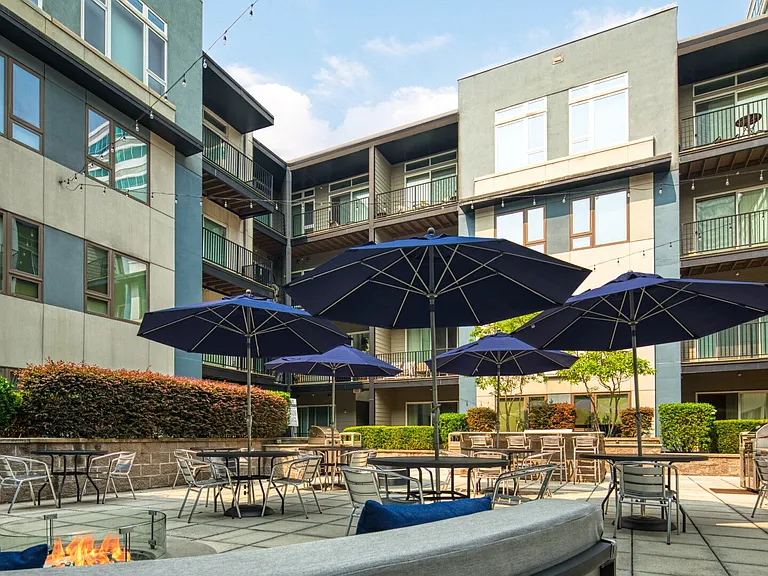 Encore 4505 at Town Center Apartments — Photo 22