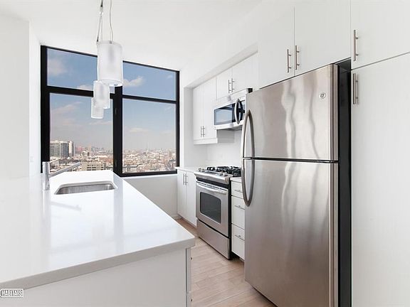 2nd image of 424 Bedford Ave APT 15A
