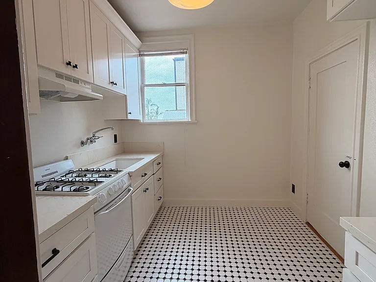 126 W Whiting Ave #7 — Photo 10