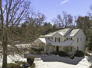 7 Chase Farm Rd, South Windsor, CT 06074