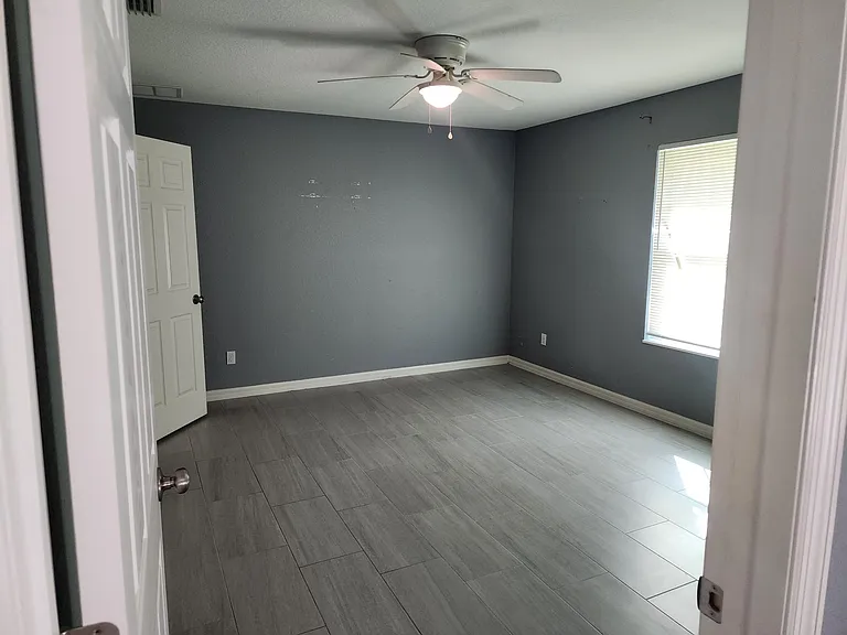 202 Oak Lane Cir — Photo 3