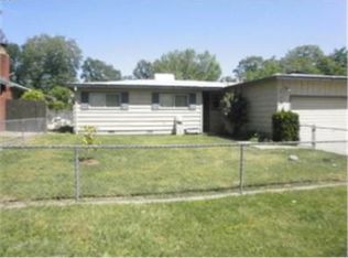 2835 Robert Ct, Redding, CA 96002