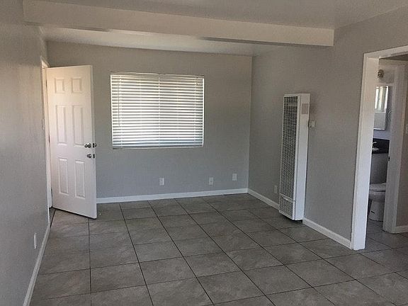 4th image of 1402 W 146th St APT 4