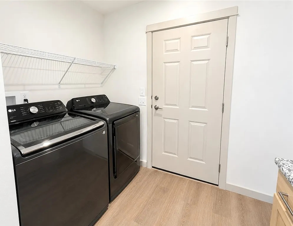 2 bed, 2.0 bath, 1100 sqft, $2,795 — Photo 4