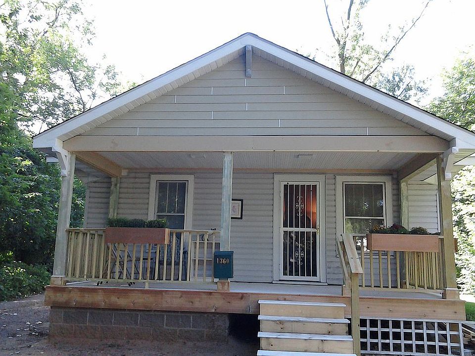 1st image of 1360 4th St E
