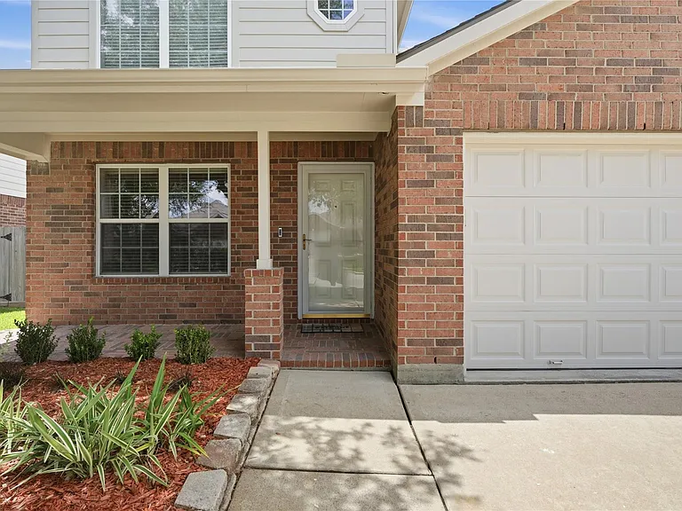 2605 Los Alamos Cir — Photo 3