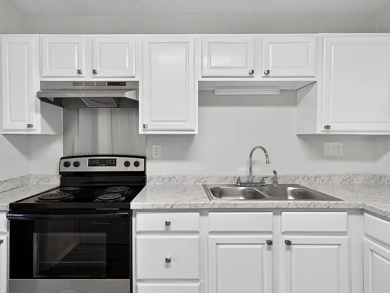 5001 Springview Rd — Photo 7