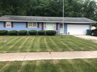 566 N Mitchell St, Braidwood, IL 60408