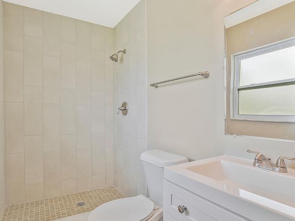 4th image of 6753 Precourt Dr