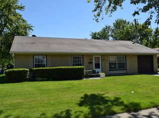 7816 Carlisle Dr, Hanover Park, IL