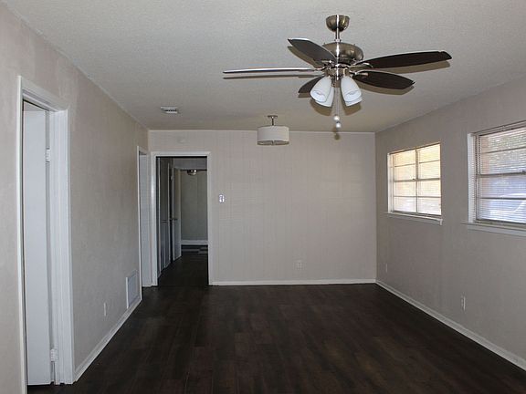 3rd image of 311 Montrose St