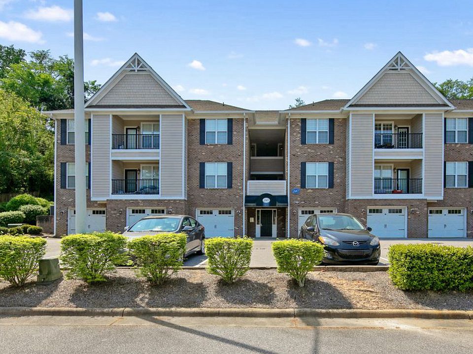1st image of 210 Fountainhead Ln