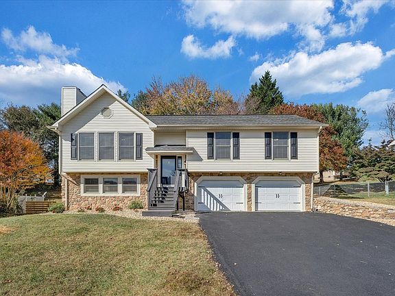 2nd image of 5184 Orchard Hill Dr