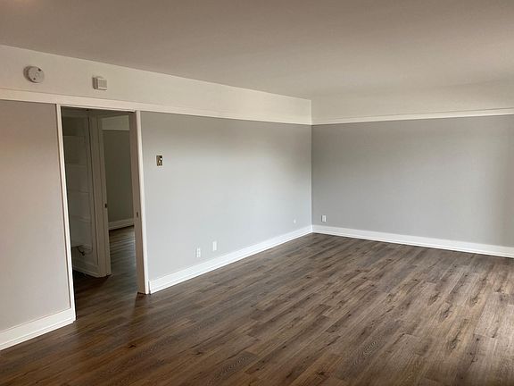 5th image of 606 Parkman Ave #2