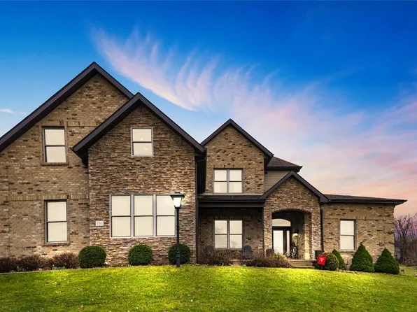 100 Walden Pond Ln, Cranberry Township, PA 16066