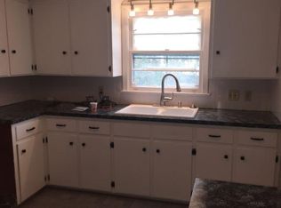 9354 Rivershore Dr, Niagara Falls, NY 14304