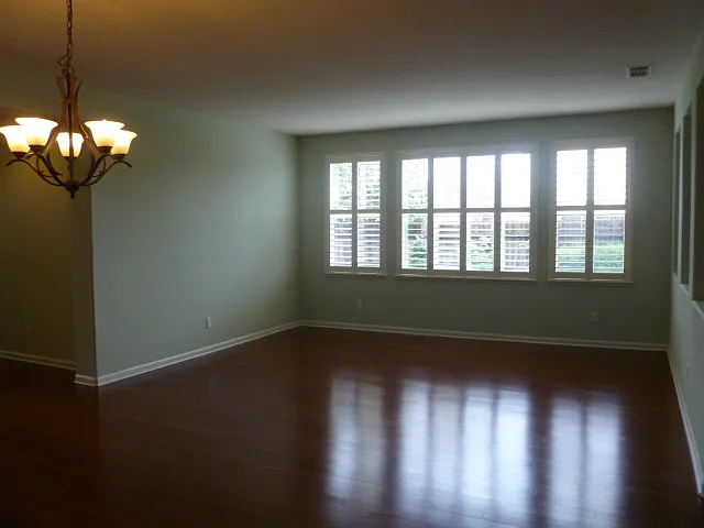 3 bed, 2013 sqft, $2,850 — Photo 4