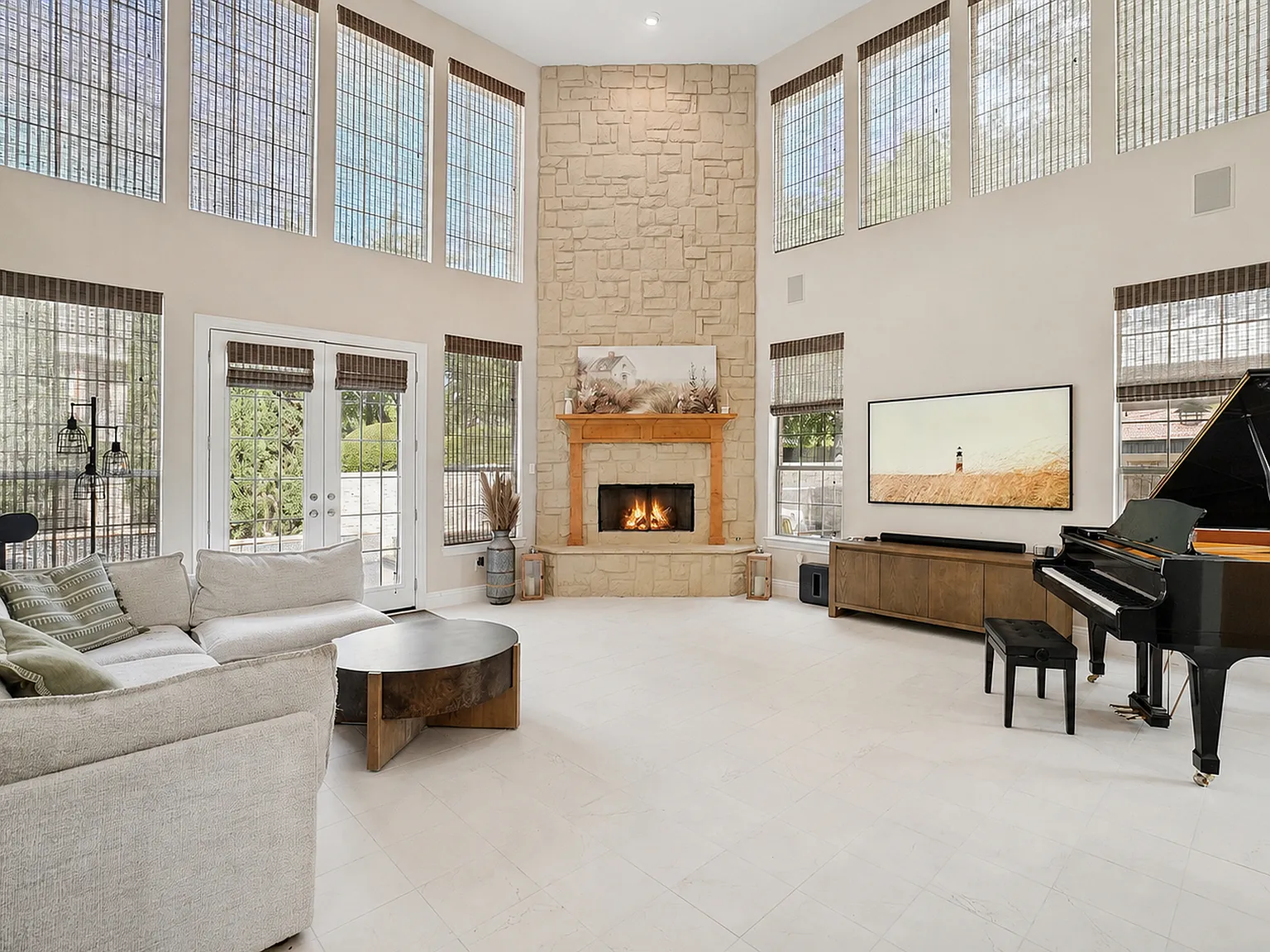 5 bed, 5237 sqft, $15,000 — Photo 4