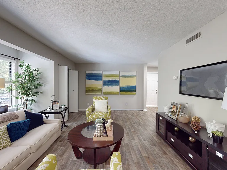 Lynnwood Park — Photo 11