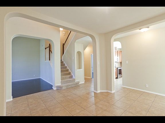 3rd image of 2908 San Andres St