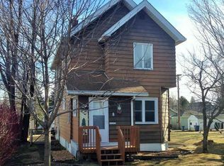 8 4th St, Proctor, MN 55810