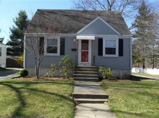 126 Davis Ave, Cranston, RI 02910