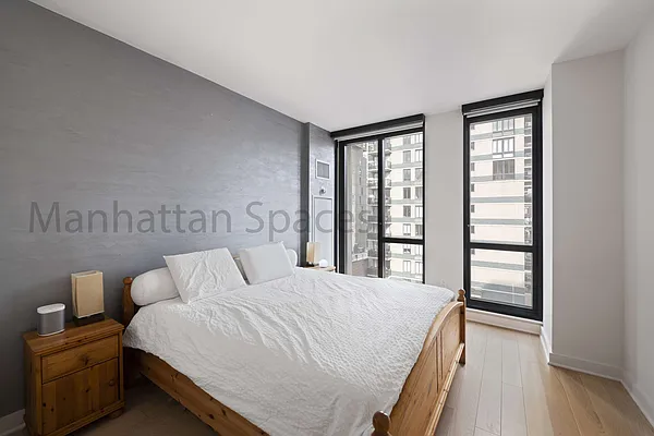 Rented by Manhattan Spaces | media 12