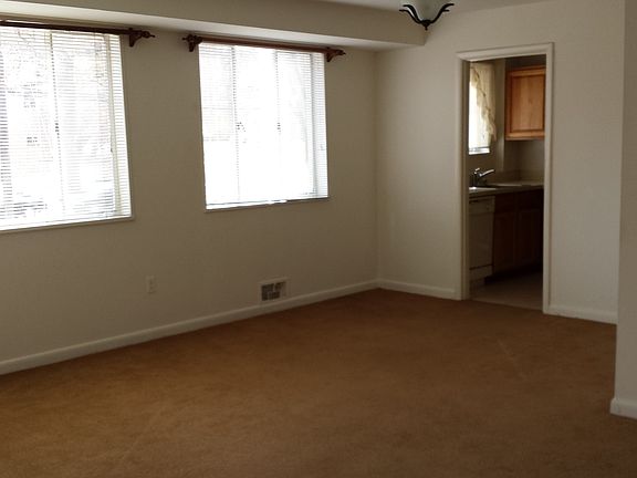 3rd image of 10504 Montrose Ave #10504