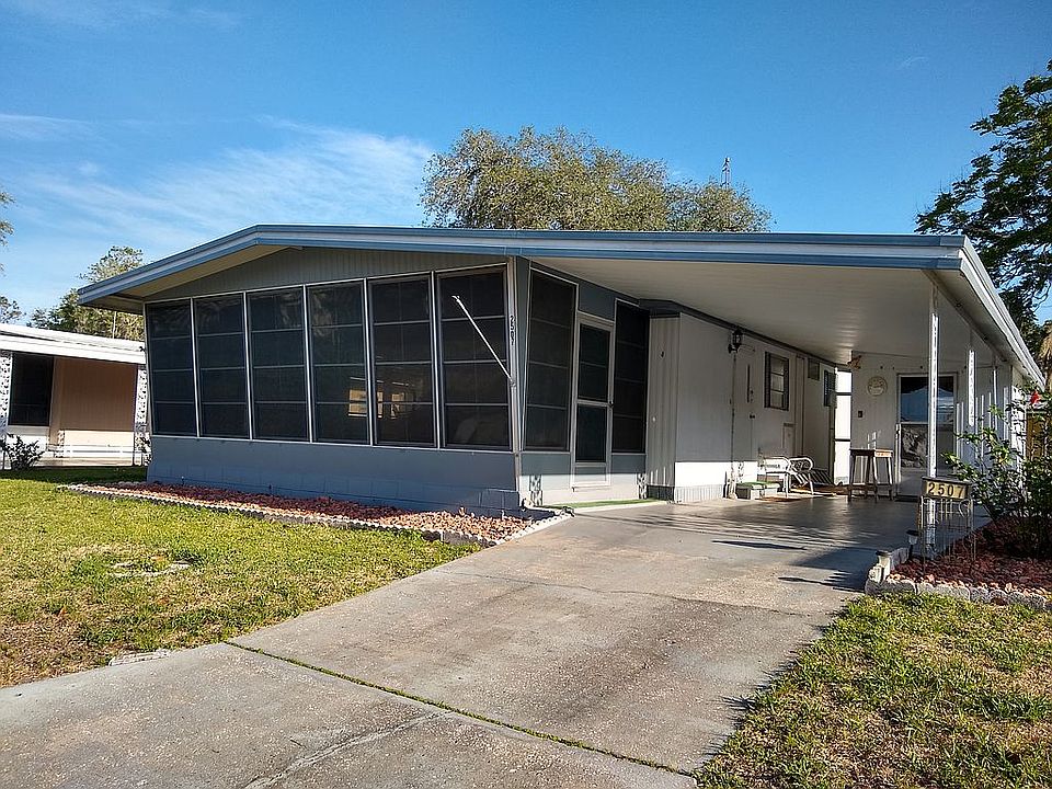 2nd image of 2507 Leisure Ln