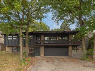 5810 W 97th St, Oak Lawn, IL 60453